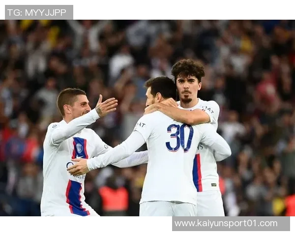 中场核心维蒂尼亚本赛季传球次数破百成五大联赛唯一球员